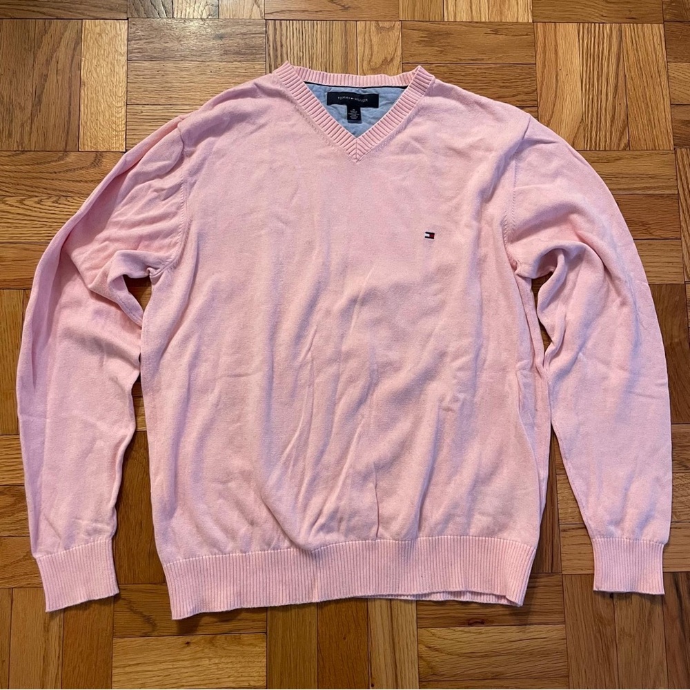 Tommy Hilfiger Men’s Large Pink V-Neck Sweater Medium